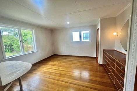 Photo of property in 57 Beaubank Road, Kelston, Auckland, 0602