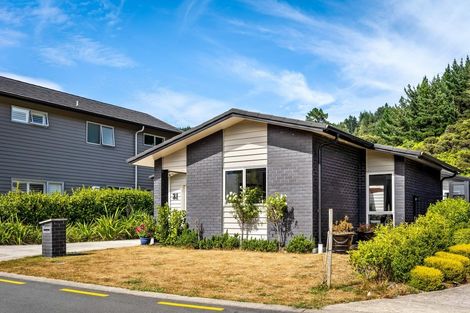 Photo of property in 21 Somerby Mews, Silverstream, Upper Hutt, 5019