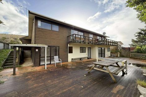 Photo of property in 27 Rembrandt Avenue, Tawa, Wellington, 5028