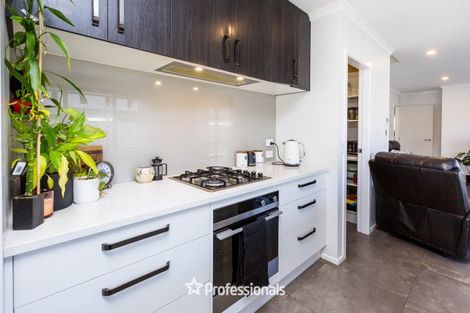 Photo of property in 33 Cynisca Crescent, Wallaceville, Upper Hutt, 5018