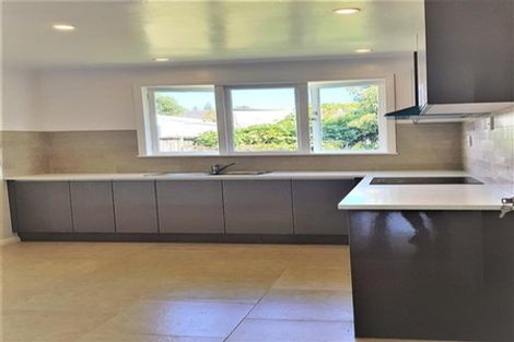 Photo of property in 1/166 Lake Road, Northcote, Auckland, 0627