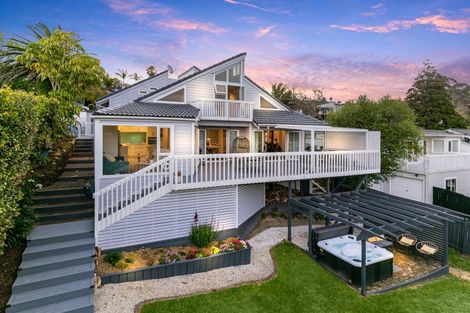 Photo of property in 21 Hebron Road, Waiake, Auckland, 0630