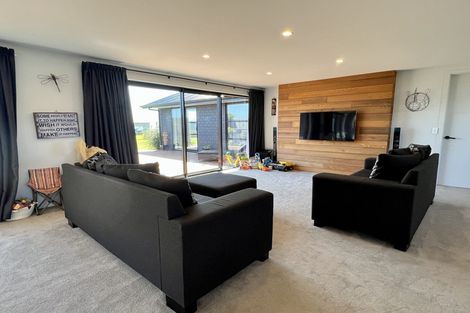 Photo of property in 9 Court Of Ascot, Seaward Bush, Invercargill, 9812