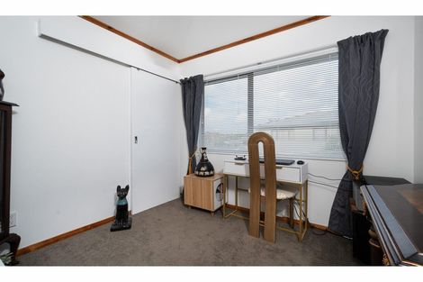 Photo of property in 13 Zefiro Drive, Massey, Auckland, 0614