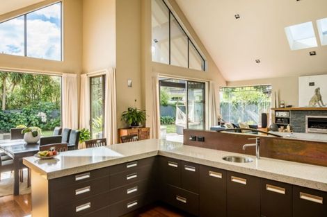 Photo of property in 374 Muritai Road, Eastbourne, Lower Hutt, 5013