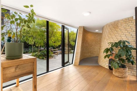 Photo of property in 35 Westburn Terrace, Burnside, Christchurch, 8041