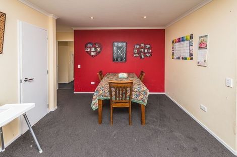 Photo of property in 2 Alexandra Street, Marton, 4710
