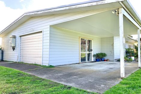 Photo of property in 28 Leeton Drive, Waipukurau, 4200