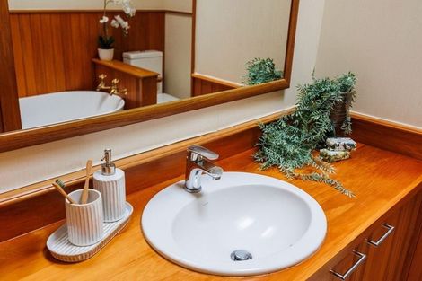 Photo of property in 7 Saint Johns Avenue, Palmerston North, 4414