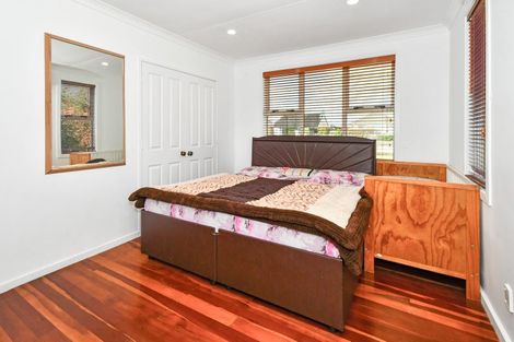Photo of property in 8 Village Way, Ardmore, Papakura, 2582