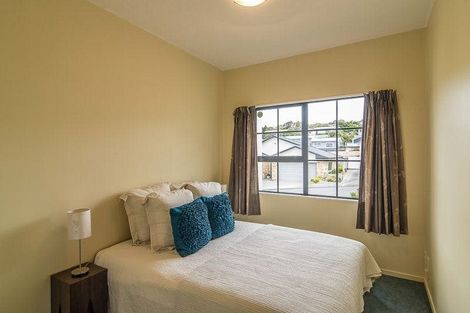 Photo of property in 16 Ring Lane, Paparangi, Wellington, 6037