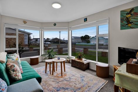 Photo of property in 11 Grey Street, Hawera, 4610
