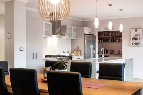 Photo of property in 69a Oraha Road, Kumeu, 0892