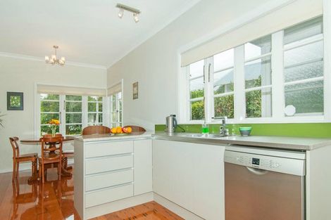 Photo of property in 2 Sherwood Street, Woburn, Lower Hutt, 5010