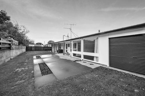 Photo of property in 6 Climie Crescent, Hawera, 4610