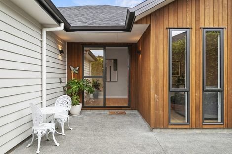 Photo of property in 11 Kahu Close, Orewa, 0931