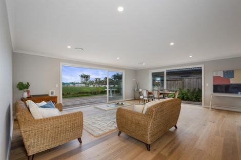 Photo of property in 12 Celmisia Retreat, Papamoa Beach, Papamoa, 3118