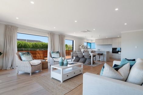 Photo of property in 100 Hamurana Road, Omokoroa, 3114