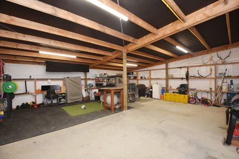 Photo of property in 283 West Plains School Road, West Plains, Invercargill, 9874