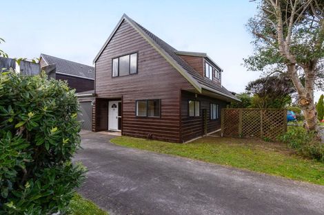 Photo of property in 6 Furlong Crescent, Churton Park, Wellington, 6037