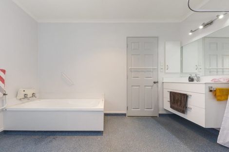 Photo of property in 12a Hurley Place, Awapuni, Palmerston North, 4412