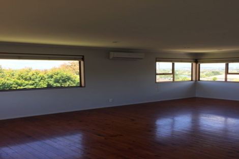 Photo of property in 2/26 Bayview Road, Hauraki, Auckland, 0622