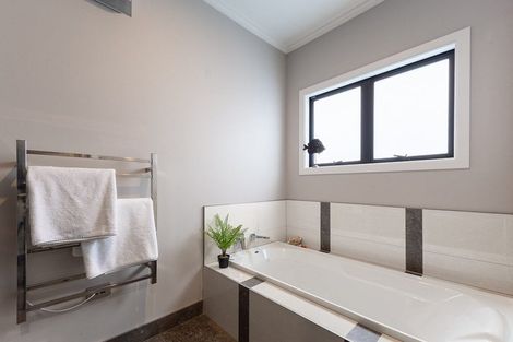 Photo of property in 4 Barbaras Way, Waikanae Beach, Waikanae, 5036