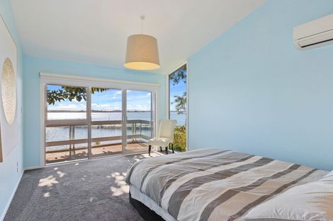 Photo of property in 150 Mccormacks Bay Road, Redcliffs, Christchurch, 8081