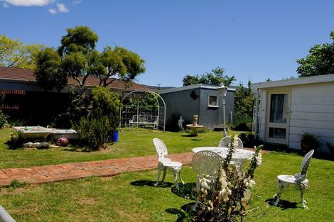 Photo of property in 30 Rhodes Street, Waimate, 7924