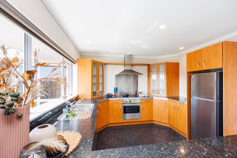 Photo of property in 20 Johnstone Drive, Fitzherbert, Palmerston North, 4410