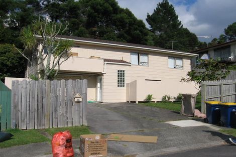Photo of property in 28 King Richard Place, Browns Bay, Auckland, 0630