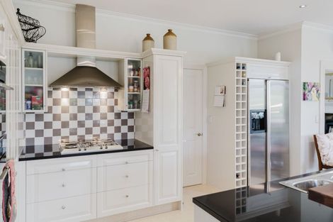 Photo of property in 135 Totara Street, Riccarton, Christchurch, 8041