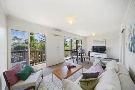 Photo of property in 2/35 Patons Road, Howick, Auckland, 2014