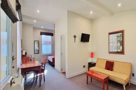 Photo of property in 5 Tonks Grove, Te Aro, Wellington, 6011