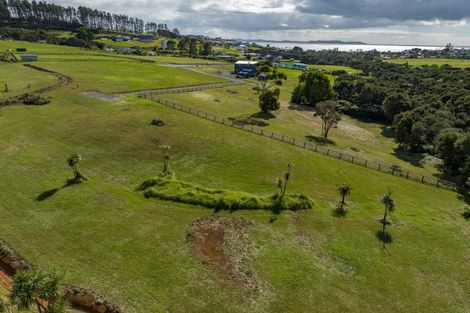 Photo of property in 2 Amelie Place, Coopers Beach, 0420