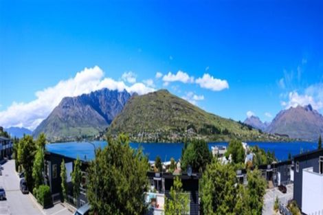 Photo of property in Greenstone Terraces, 5/716 Frankton Road, Queenstown, 9300
