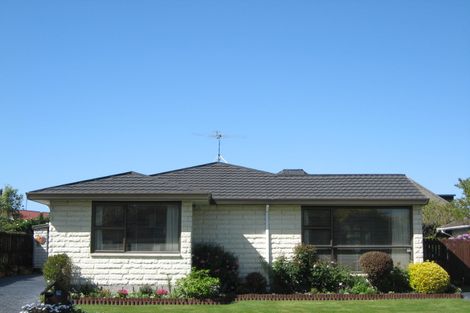 Photo of property in 17 Wakelin Place, Redwood, Christchurch, 8051
