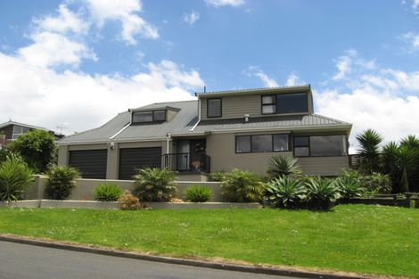 Photo of property in 35 Anzac Road, Pukekohe, 2120