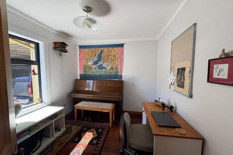 Photo of property in 33 Coster Street, Enner Glynn, Nelson, 7011