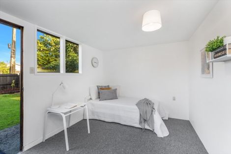 Photo of property in 42 Storey Avenue, Forest Lake, Hamilton, 3200