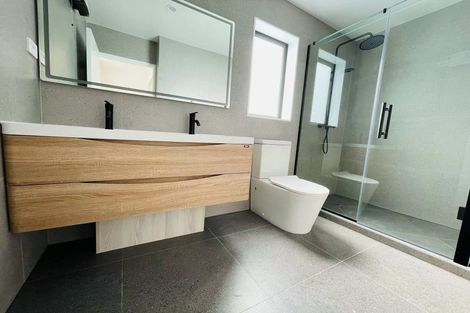 Photo of property in 1b Tui Glen Road, Birkenhead, Auckland, 0626