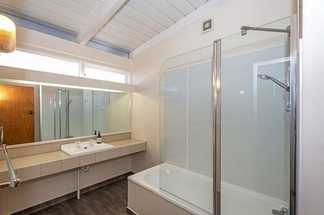 Photo of property in 4 Viscount Place, West End, Palmerston North, 4412