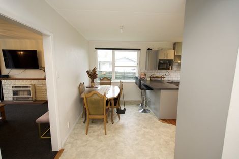 Photo of property in 9 Waterford Place, Westbrook, Palmerston North, 4412