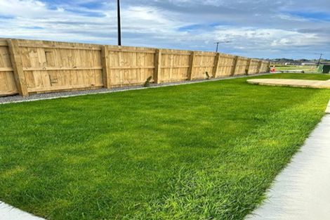 Photo of property in 13 Rua Place, Bell Block, New Plymouth, 4312