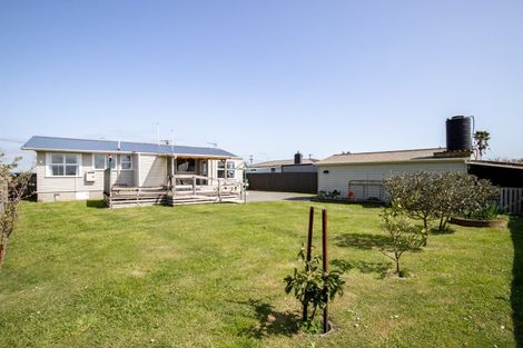 Photo of property in 100 Pipiroa Road, Ngatea, 3503