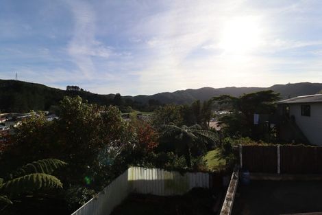 Photo of property in 29 Newburn Grove, Wainuiomata, Lower Hutt, 5014