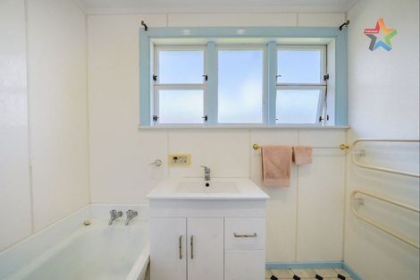 Photo of property in 43 Fleet Street, Naenae, Lower Hutt, 5011