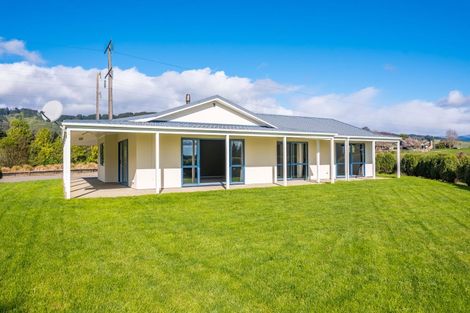 Photo of property in 2 Wallace Loop Road, Koputaroa, Levin, 5571