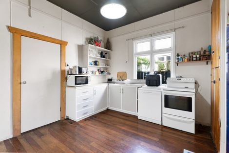 Photo of property in 33 Gaine Street, New Plymouth, 4310