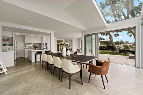 Photo of property in 43 Clifton Road, Hauraki, Auckland, 0622